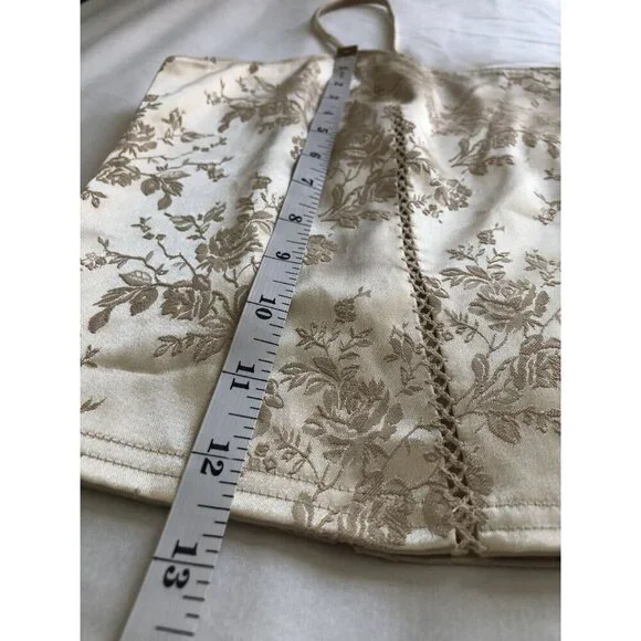 Victoria's Secret Womens Satin Floral Jacquard Cami Crop Top L Beige Going Out - Picture 8 of 8